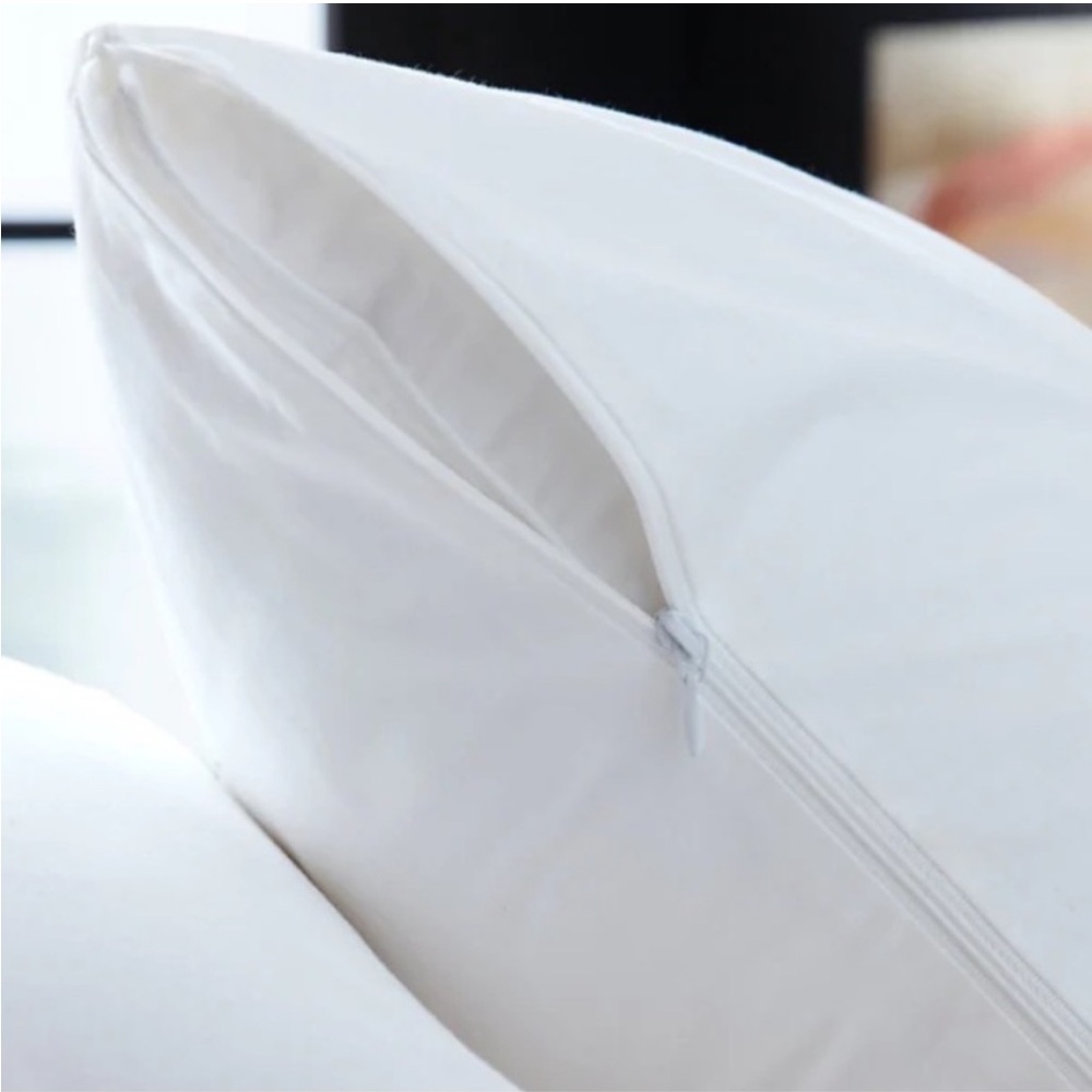 Parachute Cotton Pillow Protector in King White